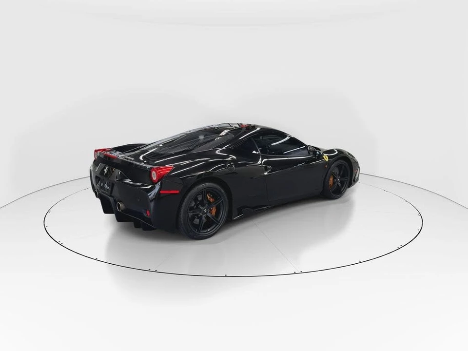 2015 Ferrari 458 Speciale - Image 8 of 31