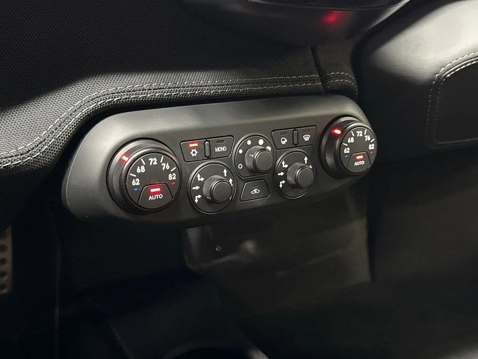 2015 Ferrari 458 Speciale - Image 18 of 31