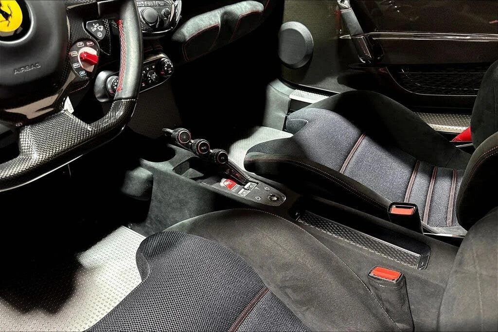 2015 Ferrari 458 Speciale - Image 16 of 30
