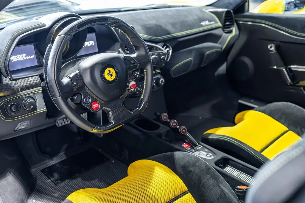 2015 Ferrari 458 Speciale - Image 10 of 31