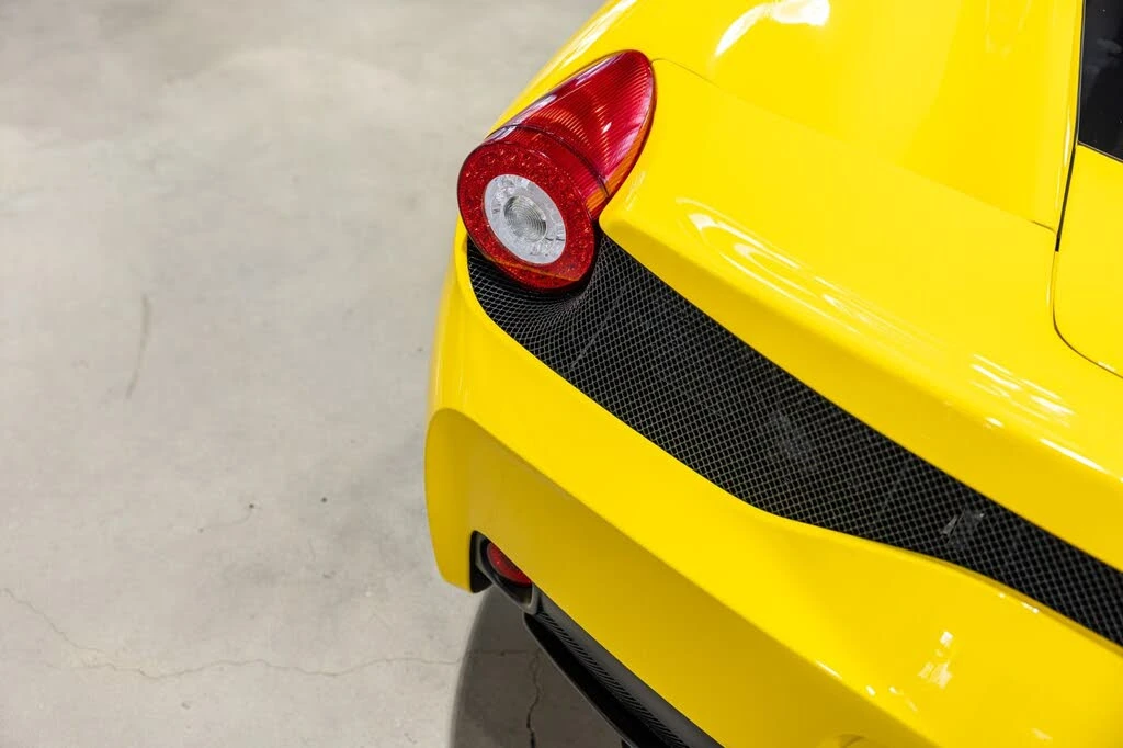2015 Ferrari 458 Speciale - Image 30 of 31