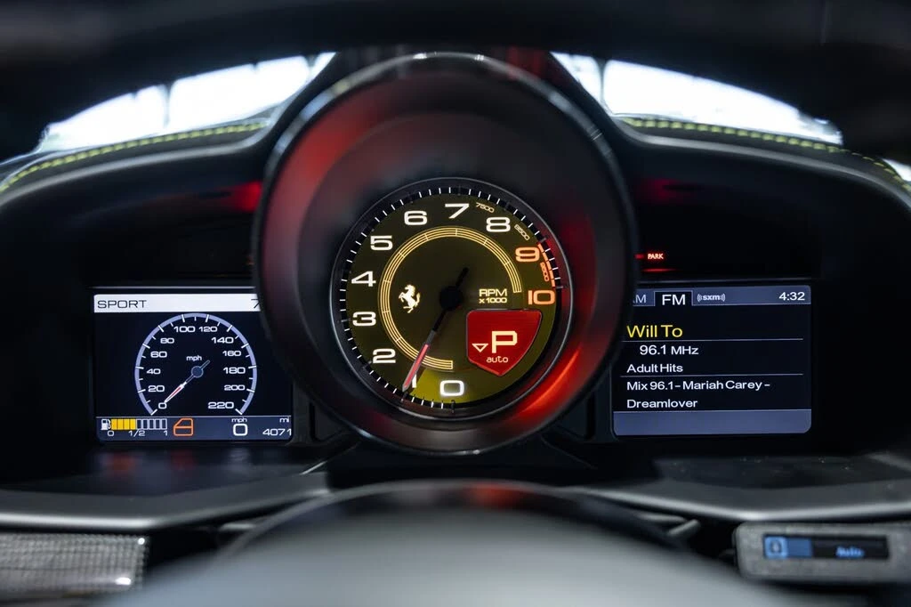 2015 Ferrari 458 Speciale - Image 14 of 31