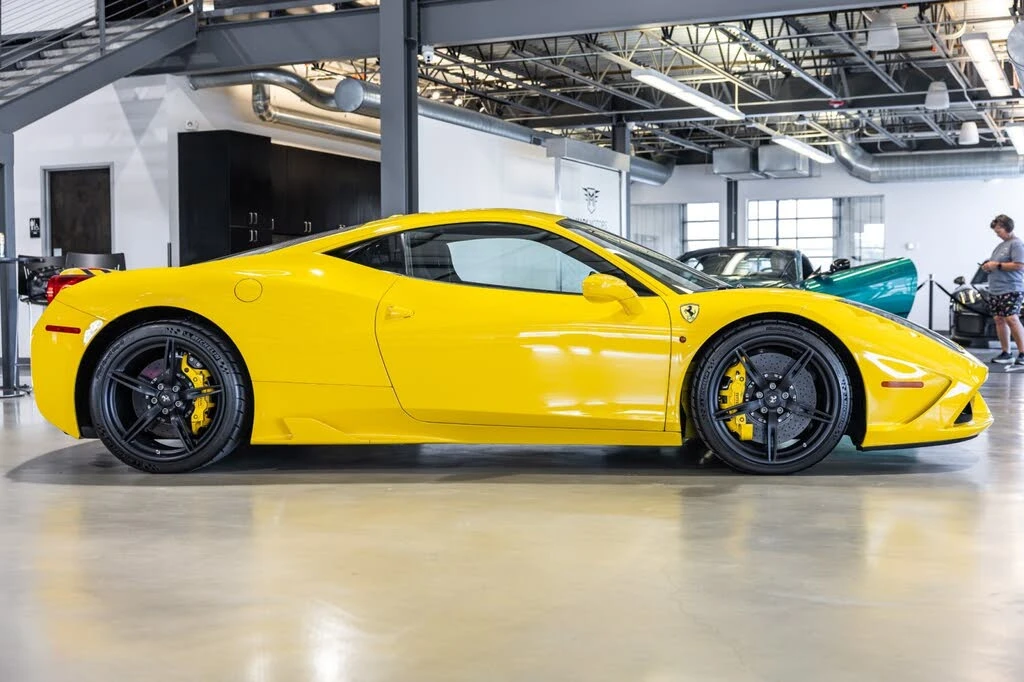 2015 Ferrari 458 Speciale - Image 7 of 31