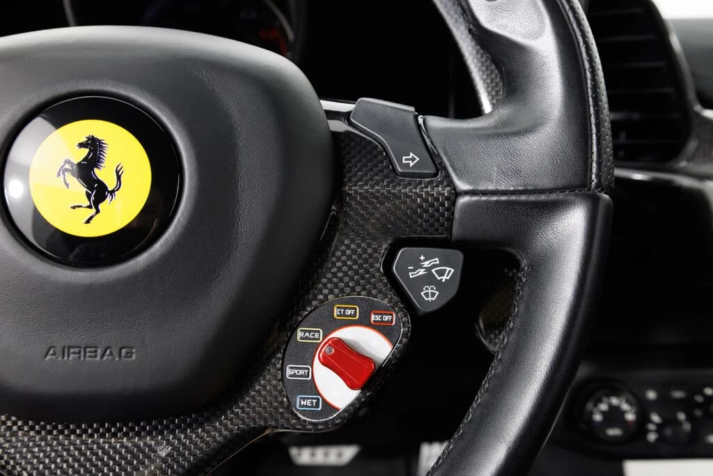 2015 Ferrari 458 Speciale - Image 24 of 31