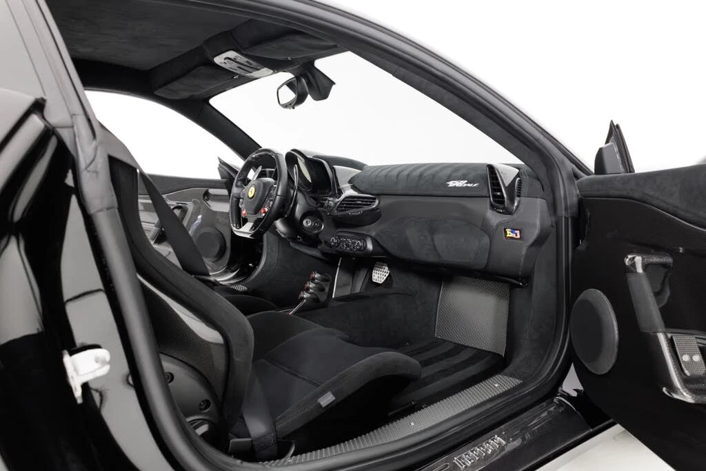 2015 Ferrari 458 Speciale - Image 31 of 31