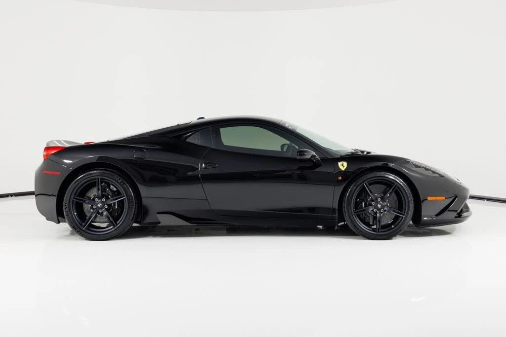 2015 Ferrari 458 Speciale - Image 2 of 31