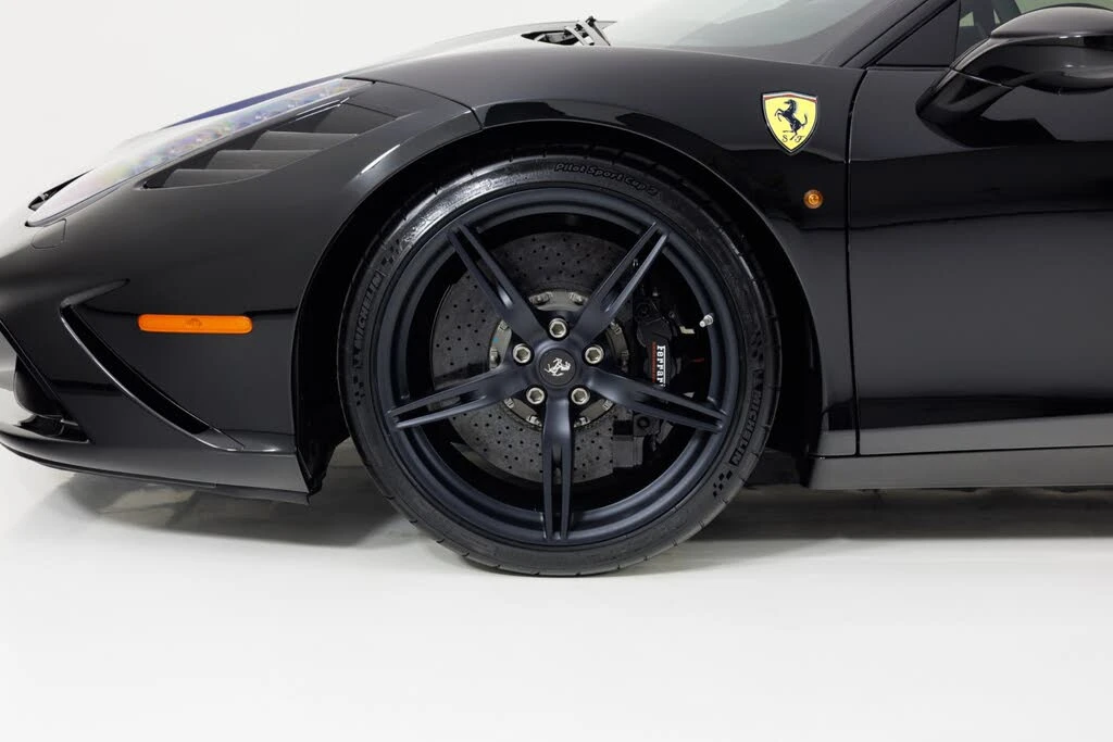 2015 Ferrari 458 Speciale - Image 9 of 31