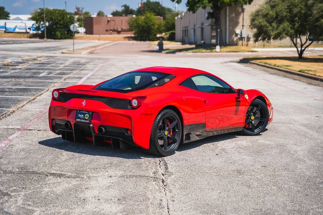 2015 Ferrari 458 Speciale - Image 11 of 31