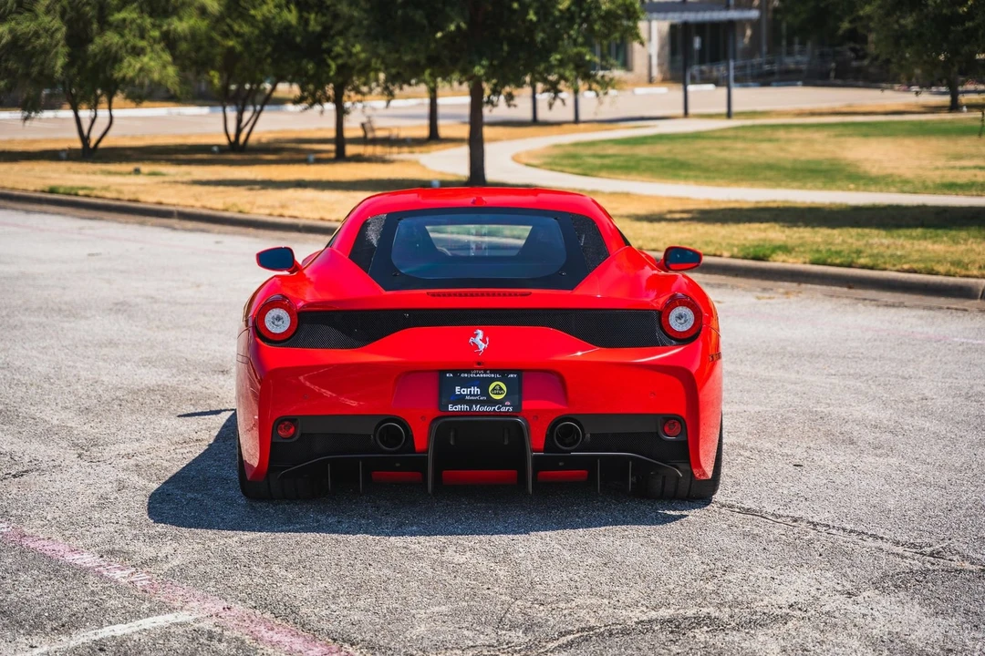 2015 Ferrari 458 Speciale - Image 8 of 31