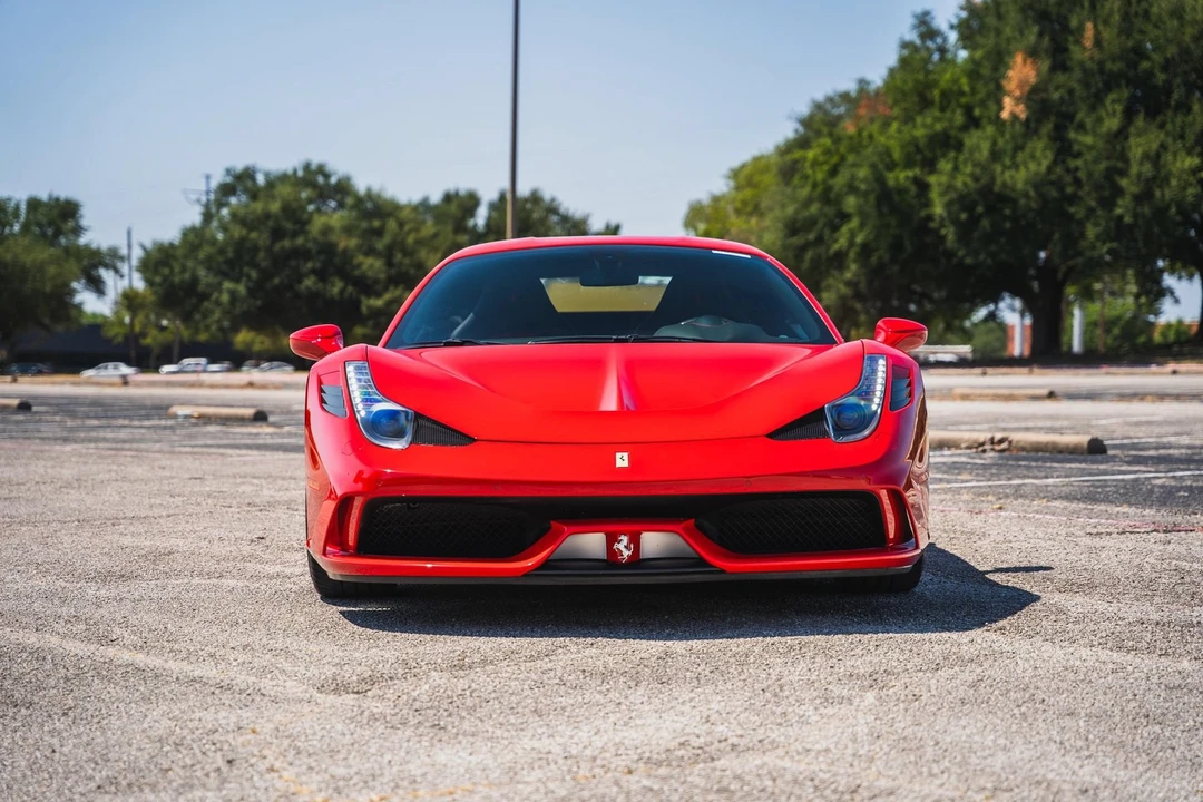 2015 Ferrari 458 Speciale - Image 15 of 31