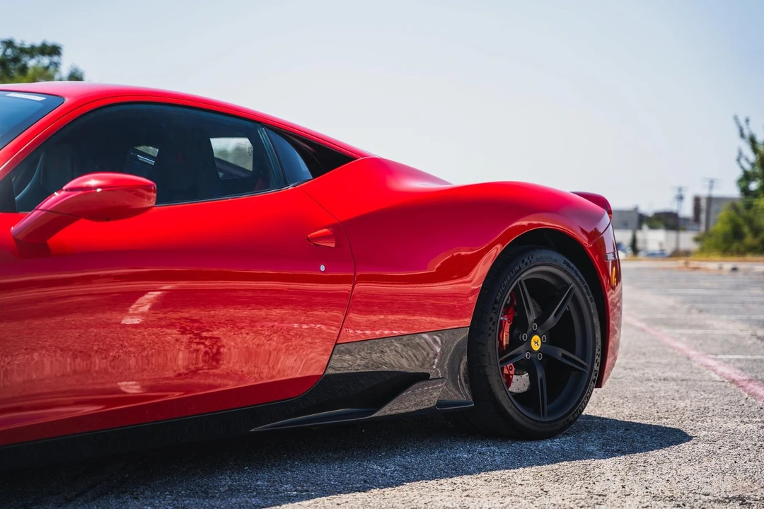 2015 Ferrari 458 Speciale - Image 25 of 31