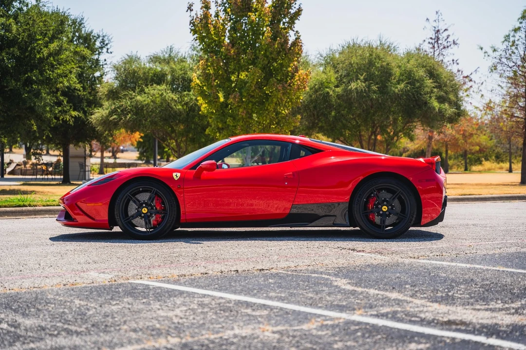 2015 Ferrari 458 Speciale - Image 5 of 31