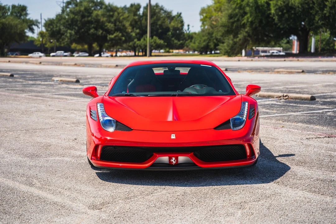 2015 Ferrari 458 Speciale - Image 16 of 31