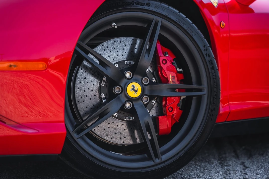 2015 Ferrari 458 Speciale - Image 29 of 31