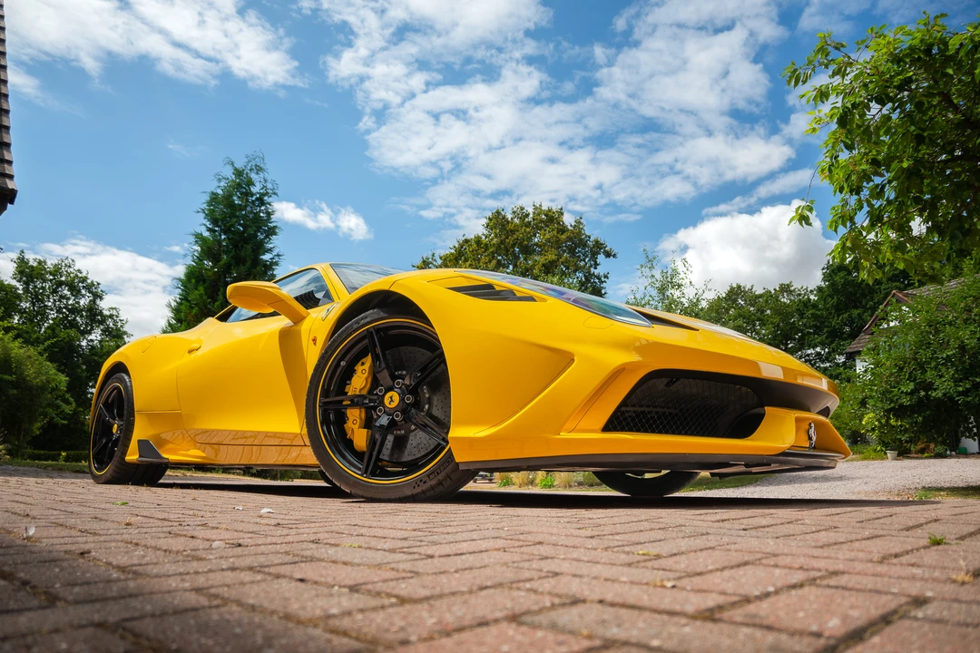 2015 Ferrari 458 Speciale - Image 22 of 31