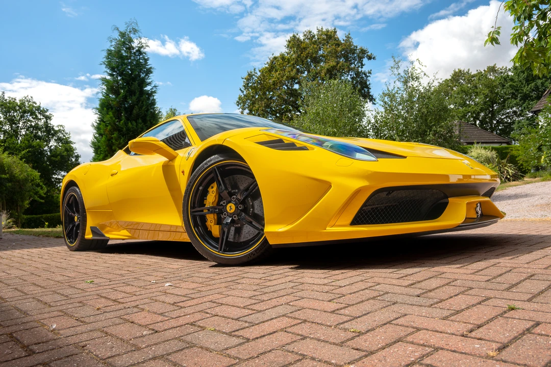 2015 Ferrari 458 Speciale - Image 23 of 31