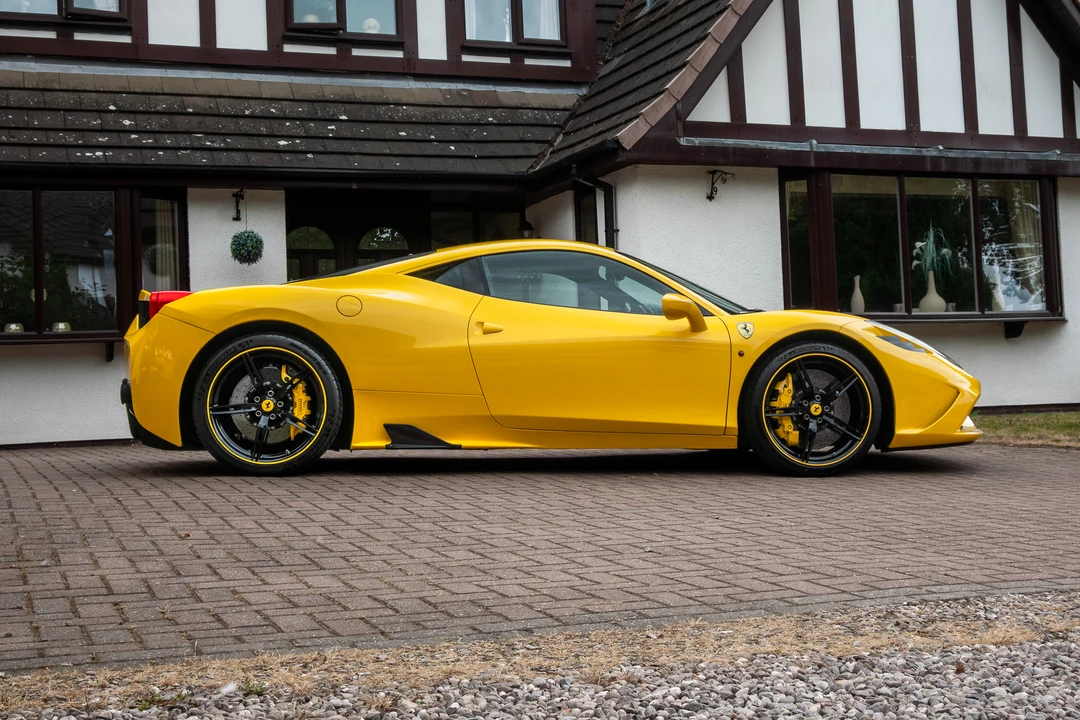 2015 Ferrari 458 Speciale - Image 4 of 31