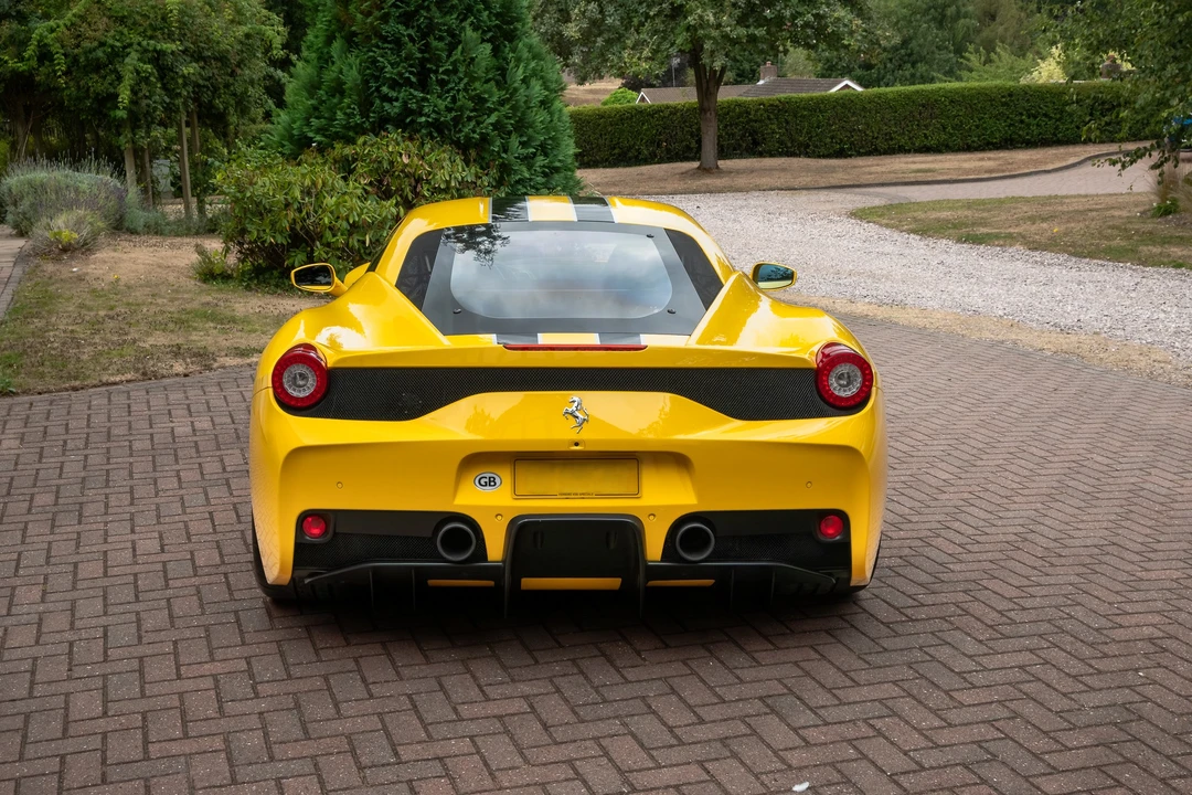 2015 Ferrari 458 Speciale - Image 26 of 31