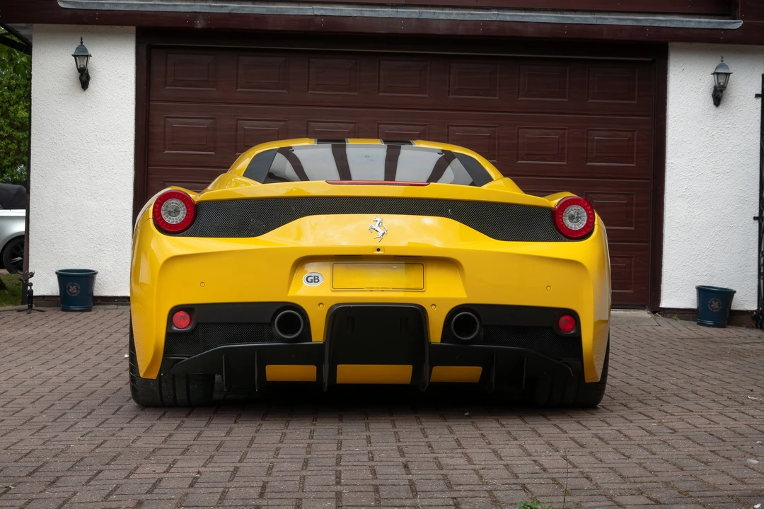2015 Ferrari 458 Speciale - Image 30 of 31