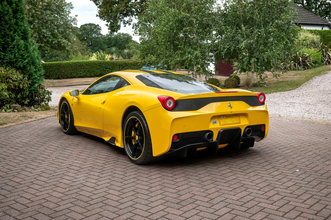 2015 Ferrari 458 Speciale - Image 7 of 31