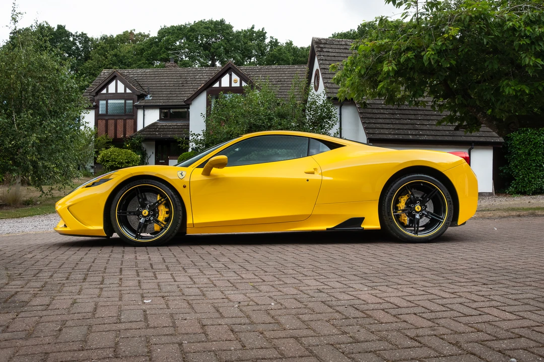 2015 Ferrari 458 Speciale - Image 8 of 31