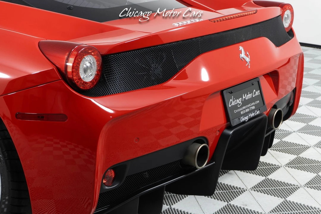 2015 Ferrari 458 Speciale - Image 25 of 31