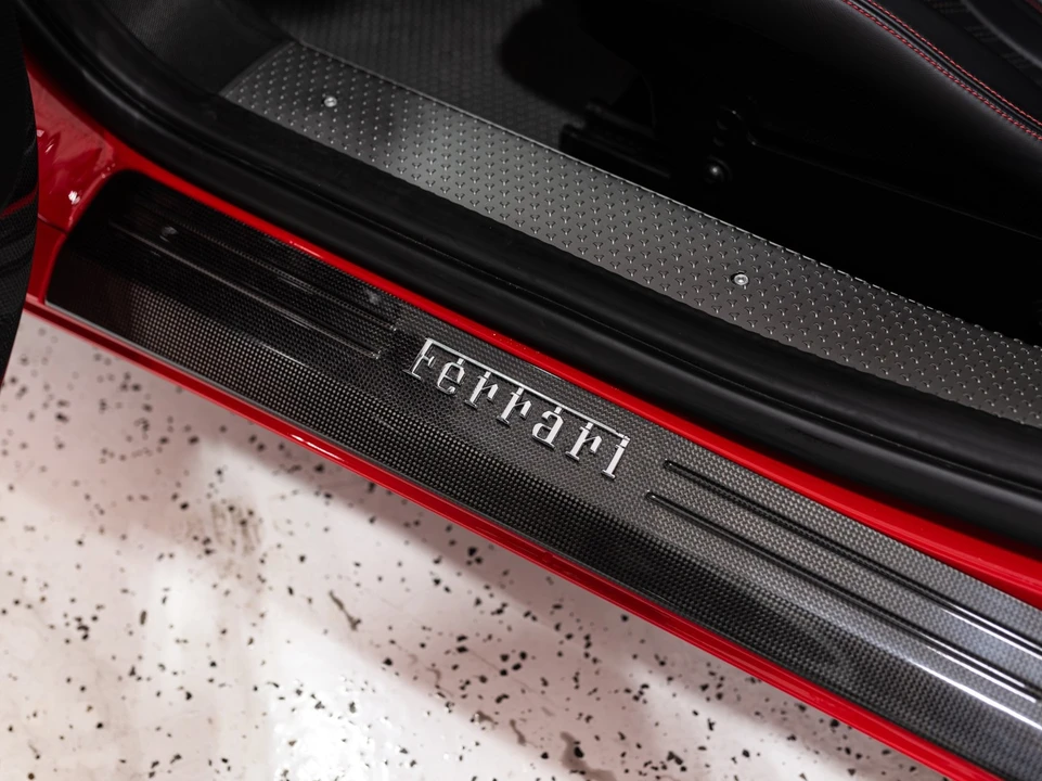 2015 Ferrari 458 Speciale - Image 27 of 31