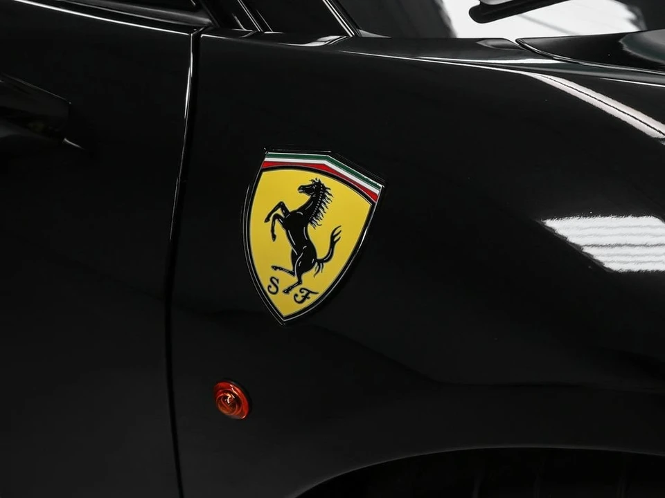 2015 Ferrari 458 Speciale - Image 12 of 31