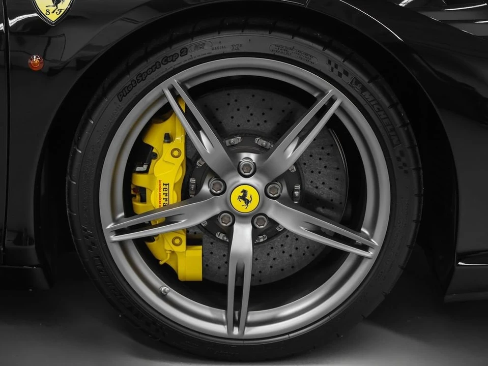 2015 Ferrari 458 Speciale - Image 14 of 31