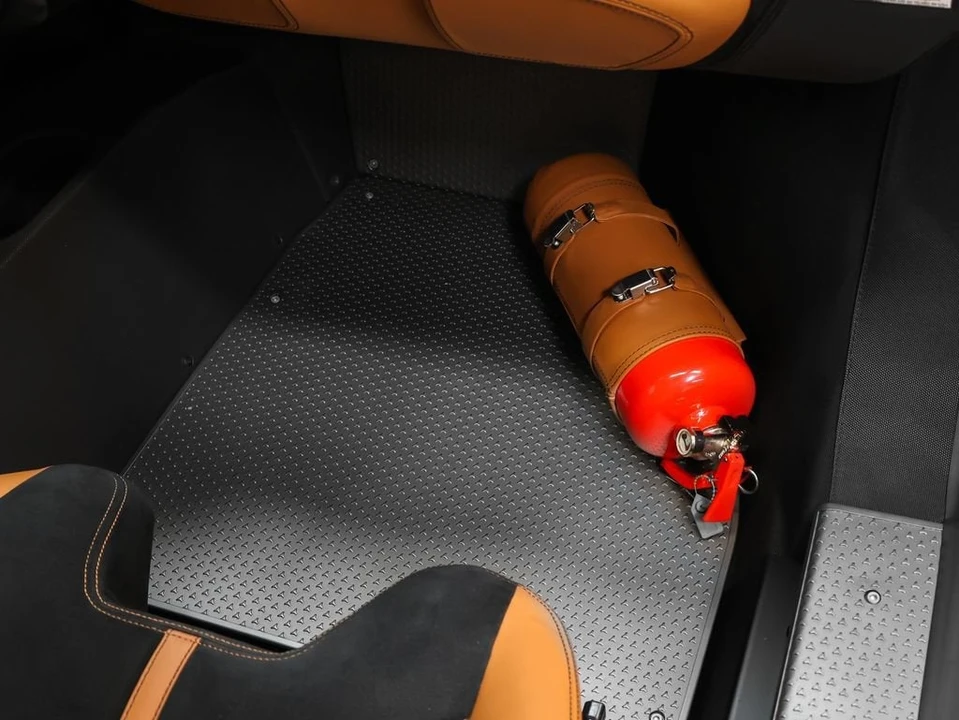 2015 Ferrari 458 Speciale - Image 22 of 31