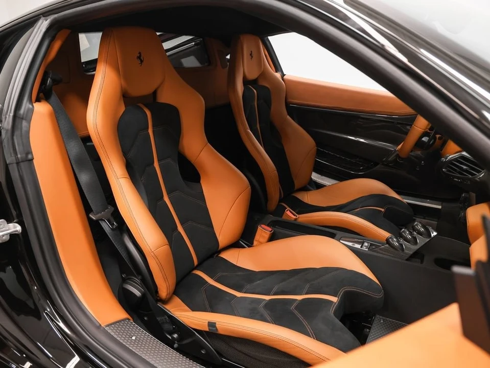 2015 Ferrari 458 Speciale - Image 24 of 31