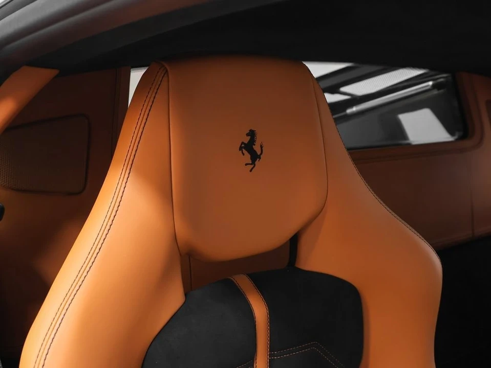2015 Ferrari 458 Speciale - Image 25 of 31