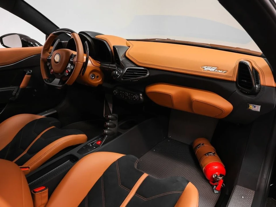 2015 Ferrari 458 Speciale - Image 28 of 31