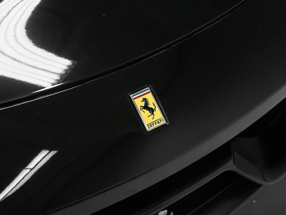 2015 Ferrari 458 Speciale - Image 7 of 31