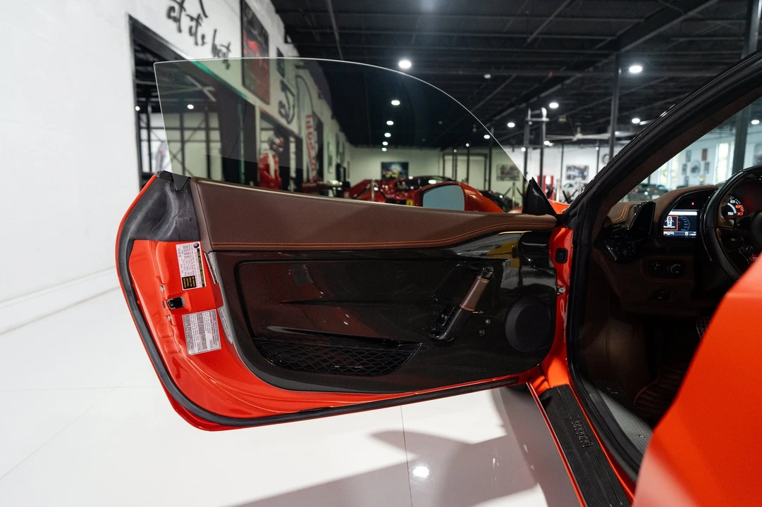 2015 Ferrari 458 Speciale - Image 20 of 31