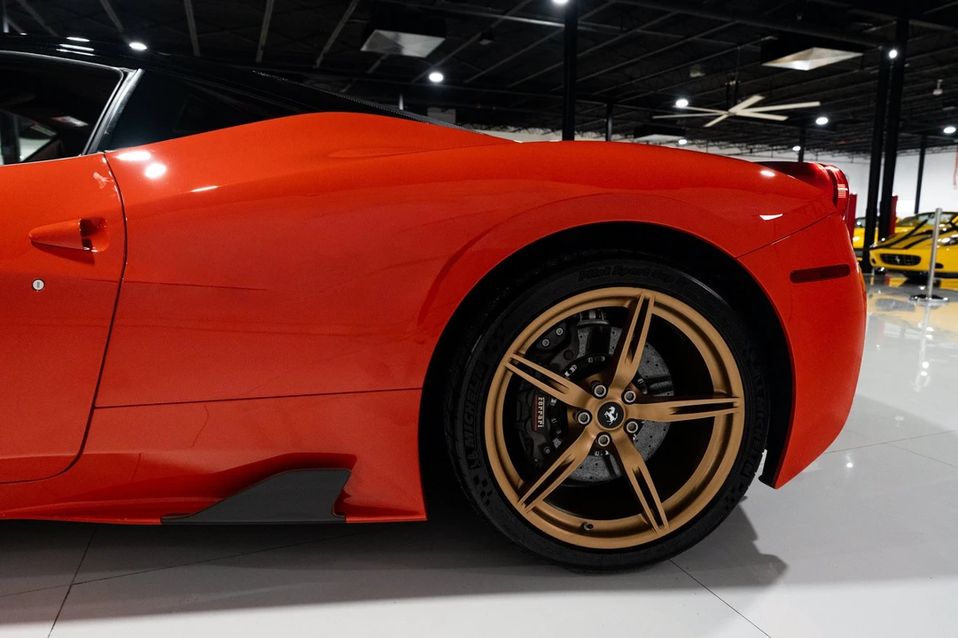 2015 Ferrari 458 Speciale - Image 29 of 31
