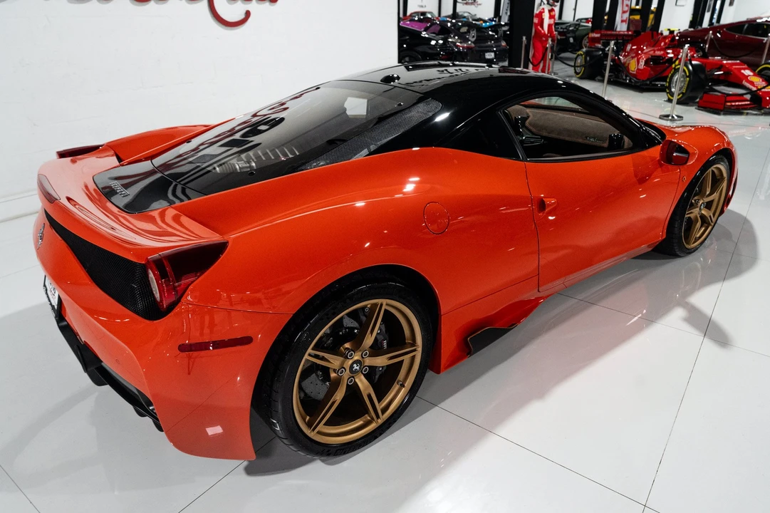 2015 Ferrari 458 Speciale - Image 7 of 31