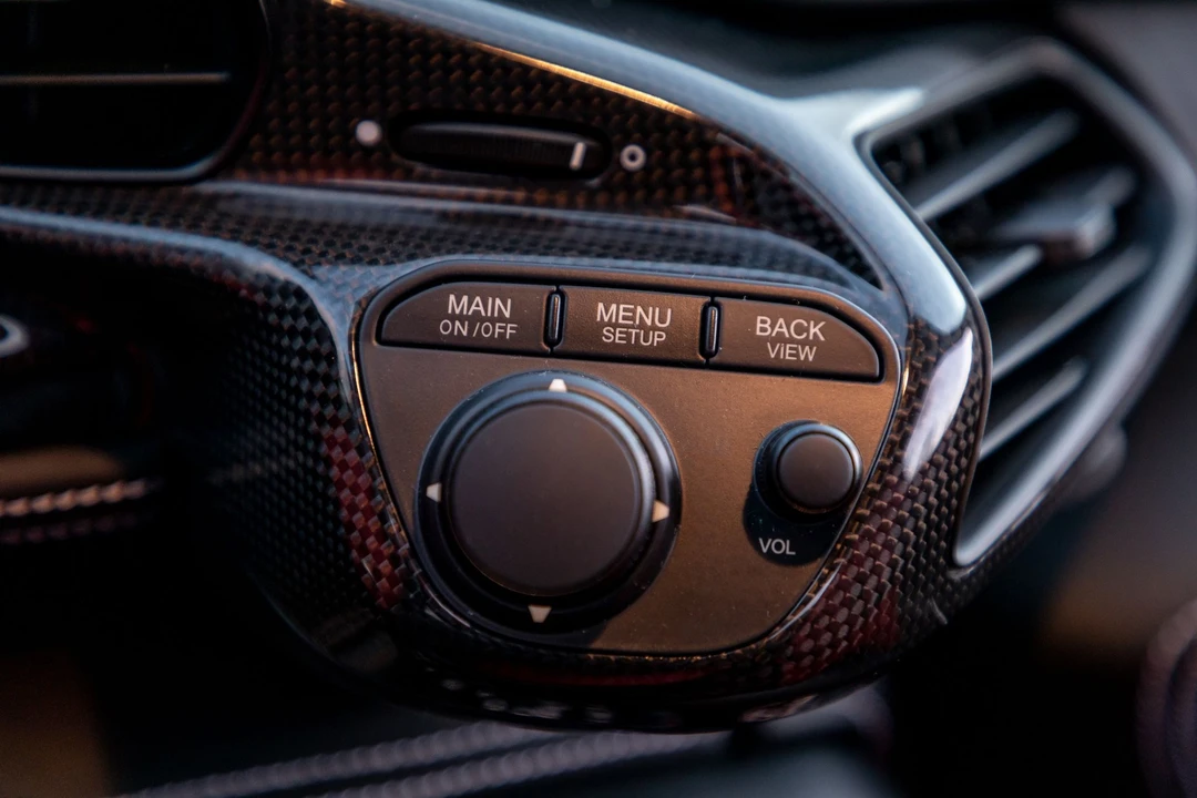 2015 Ferrari 458 Speciale - Image 10 of 31