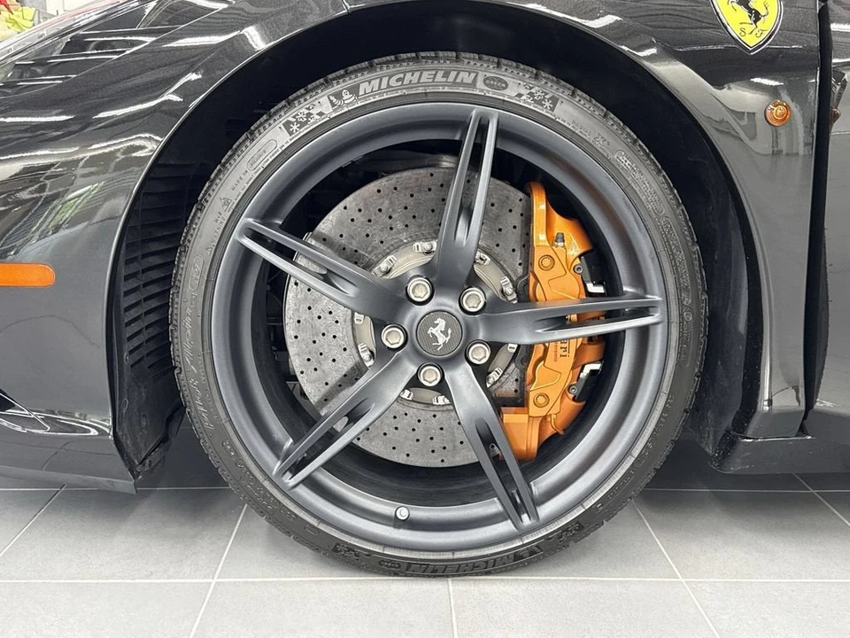 2015 Ferrari 458 Speciale - Image 10 of 31