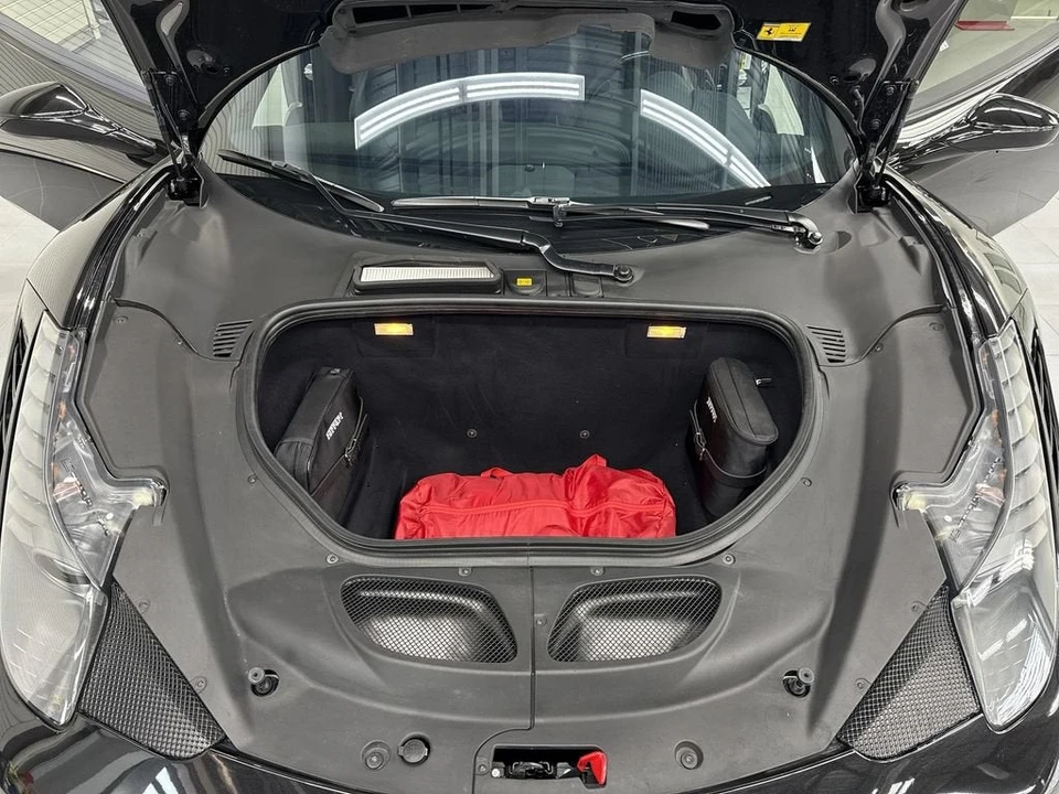 2015 Ferrari 458 Speciale - Image 21 of 31