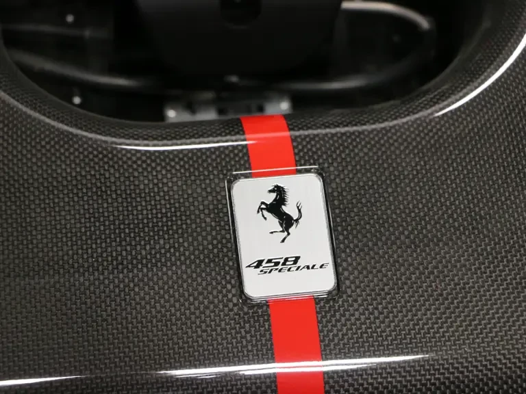 2015 Ferrari 458 Speciale - Image 8 of 31