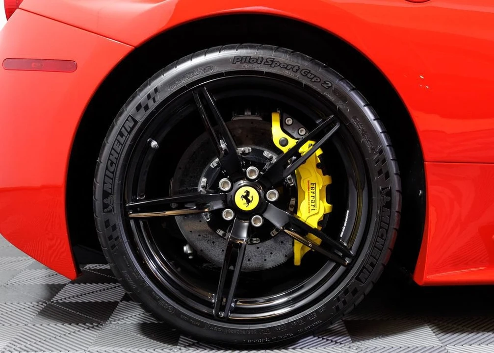 2015 Ferrari 458 Speciale - Image 7 of 31