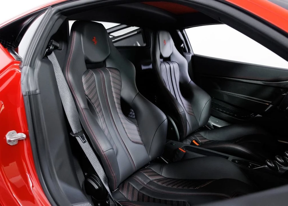 2015 Ferrari 458 Speciale - Image 17 of 31