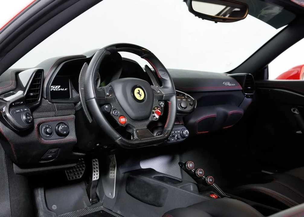 2015 Ferrari 458 Speciale - Image 15 of 31