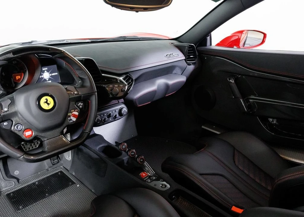 2015 Ferrari 458 Speciale - Image 20 of 31