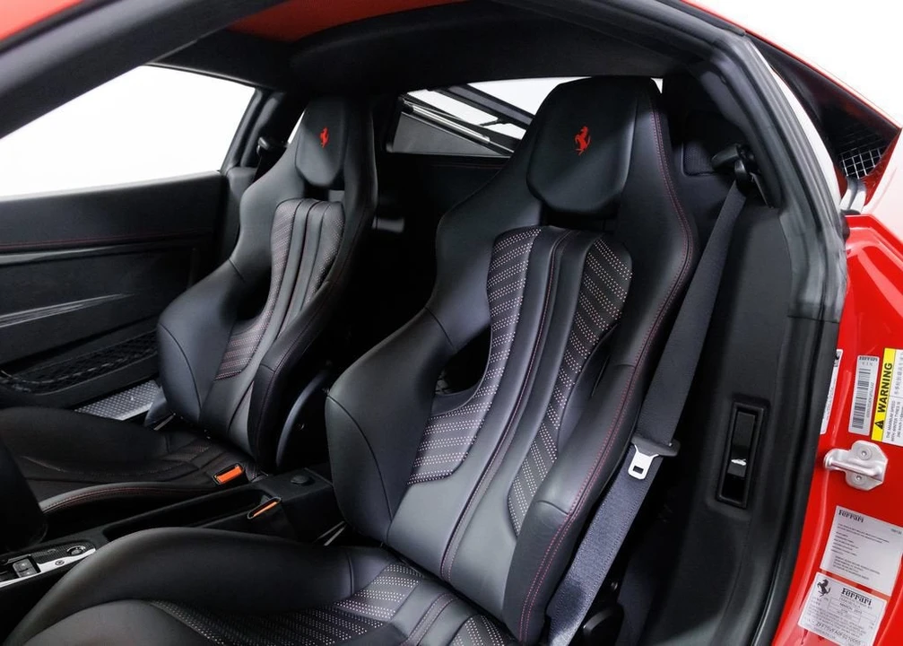 2015 Ferrari 458 Speciale - Image 19 of 31