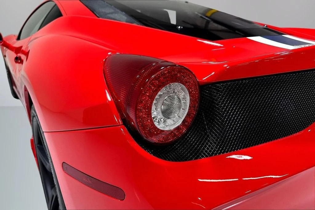2015 Ferrari 458 Speciale - Image 20 of 30