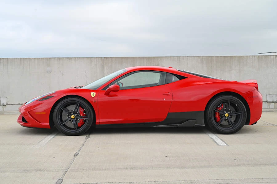 2015 Ferrari 458 Speciale - Image 15 of 31