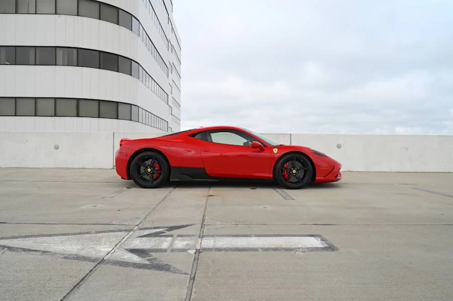 2015 Ferrari 458 Speciale - Image 19 of 31