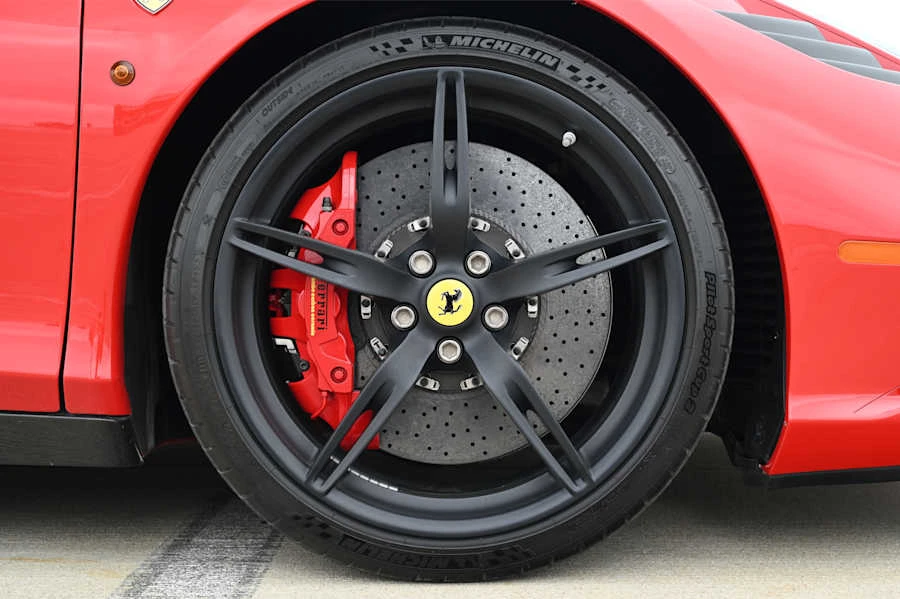 2015 Ferrari 458 Speciale - Image 16 of 31